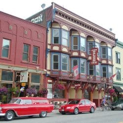Selkirk - Kootenay Mountain Town